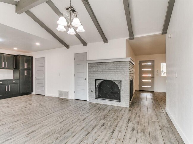 Building Photo - 2808 SW 88th St