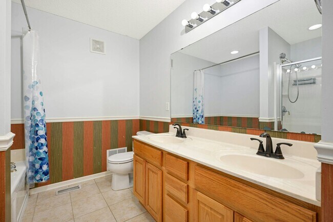 Building Photo - 15729A  Porchlight Lane