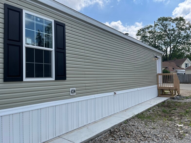 Building Photo - 6610 Lear Nagle Rd