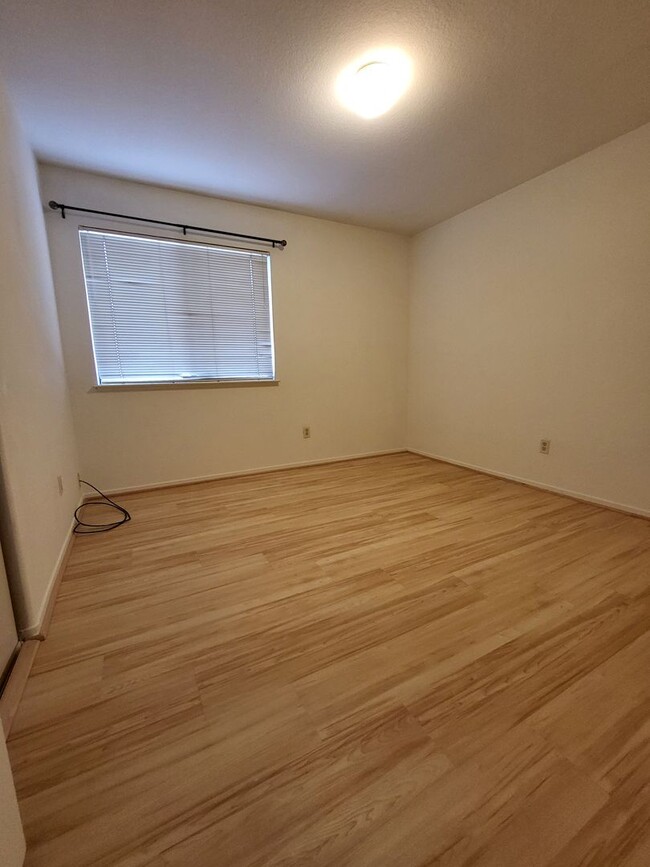 Building Photo - Beautiful Carriage Hills Home!!