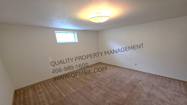 Building Photo - Spacious 4-bedroom, 3-bath home on West end Billings