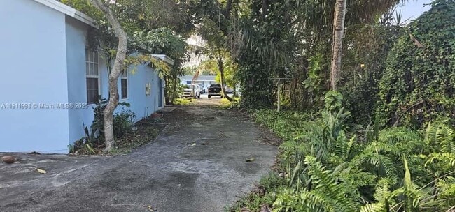 Building Photo - 161 NW 40th St