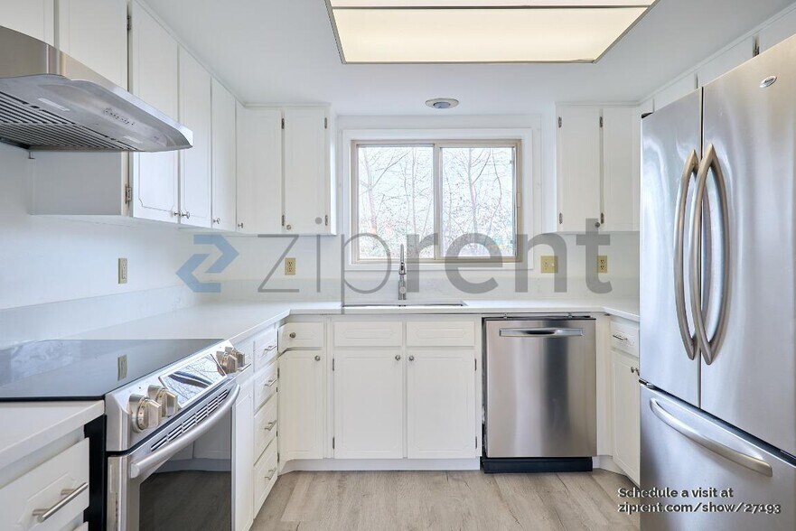 Building Photo - 4547 NW Tumalo Ct