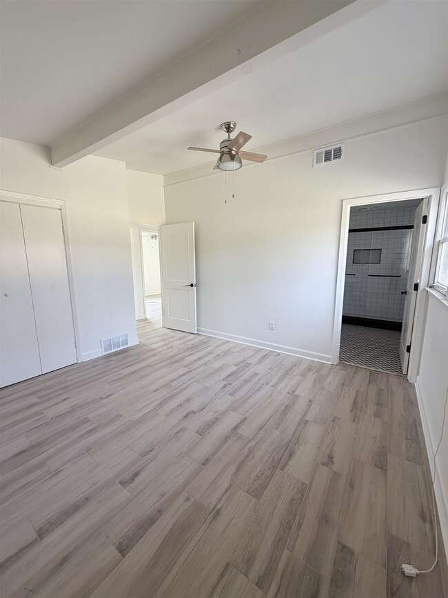 Building Photo - 5136 Warfield Dr