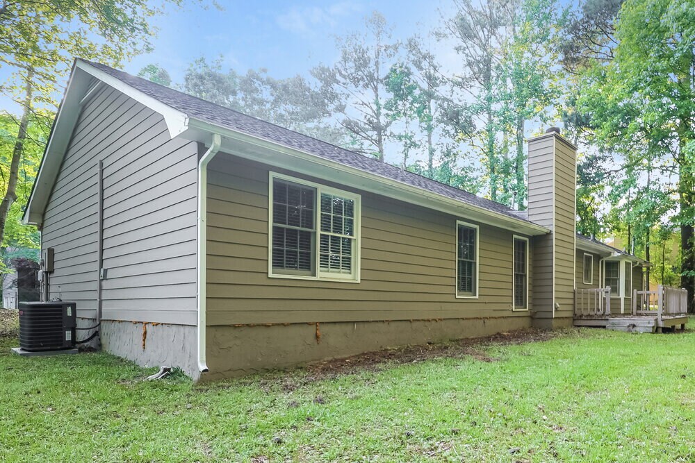 Building Photo - 10916 Clearwater Dr