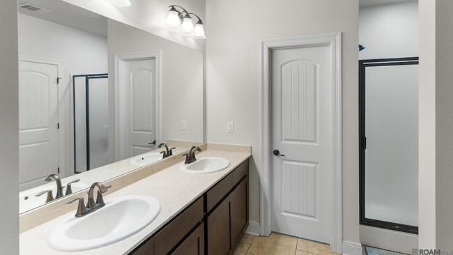 Building Photo - 17634 Hoods Ridge Dr