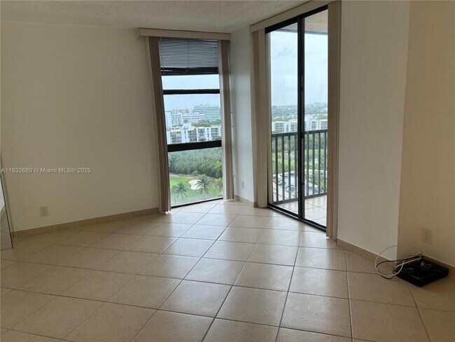 Building Photo - 2 bedroom in Aventura FL 33180