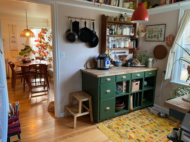 Building Photo - 7216 N McKenna Ave