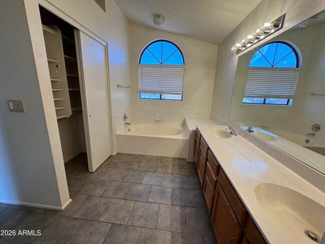 Building Photo - 24 W Melody Ave