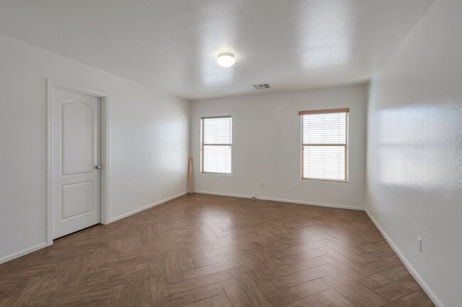 Building Photo - SPACIOUS 3 Bed 2 Bath Gilbert Home!!!