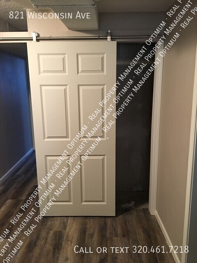 Building Photo - 821 Wisconsin Ave