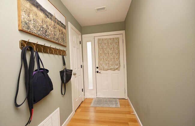 Building Photo - Great Location in Niceville