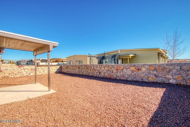 Building Photo - 3852 Loma Cortez Dr