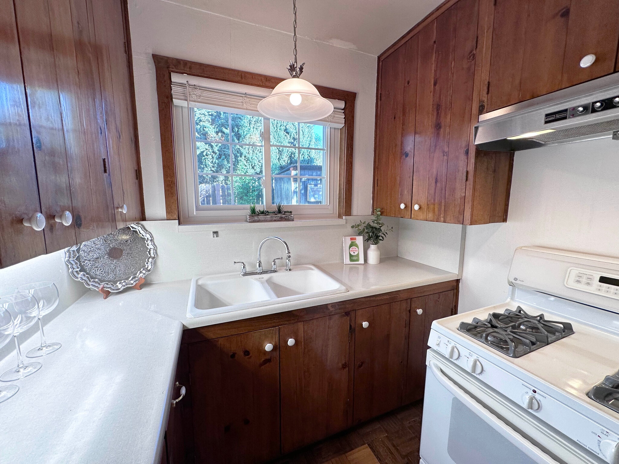 Building Photo - 7445 Orion Ave