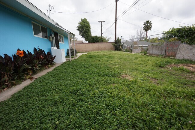 Building Photo - Cozy 4 Bedroom 2 Bathroom House in Glendora