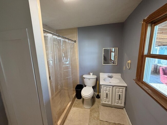 Building Photo - 970 Burdette Addition Rd