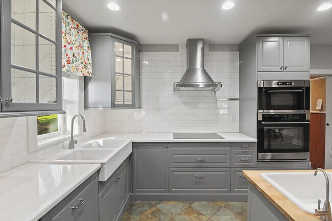 Building Photo - W5838 County Rd A