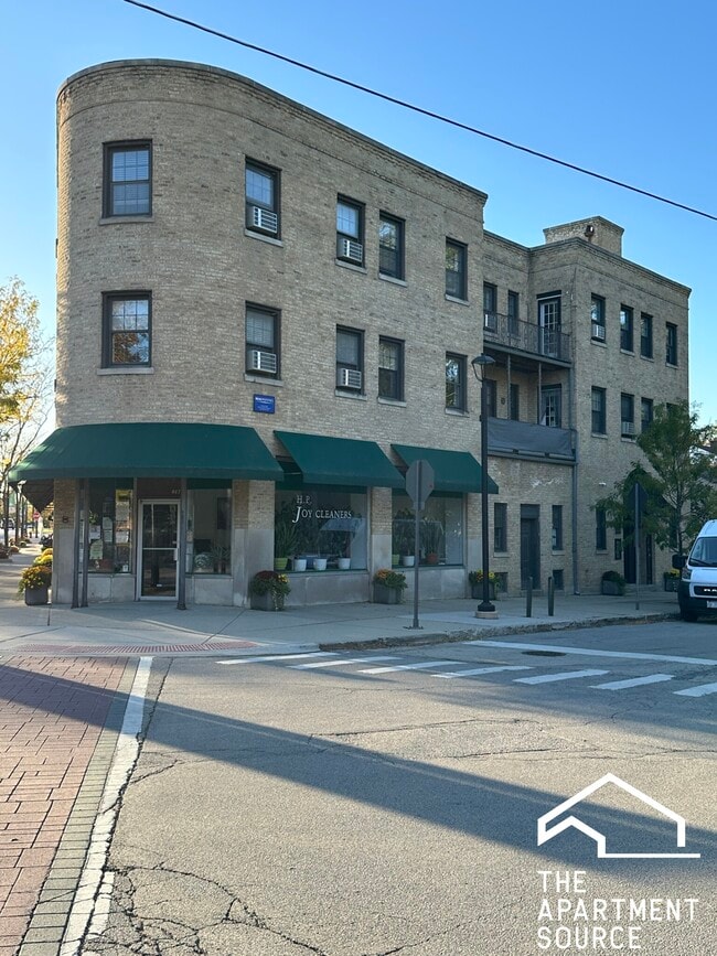 Building Photo - 725 St Johns Ave