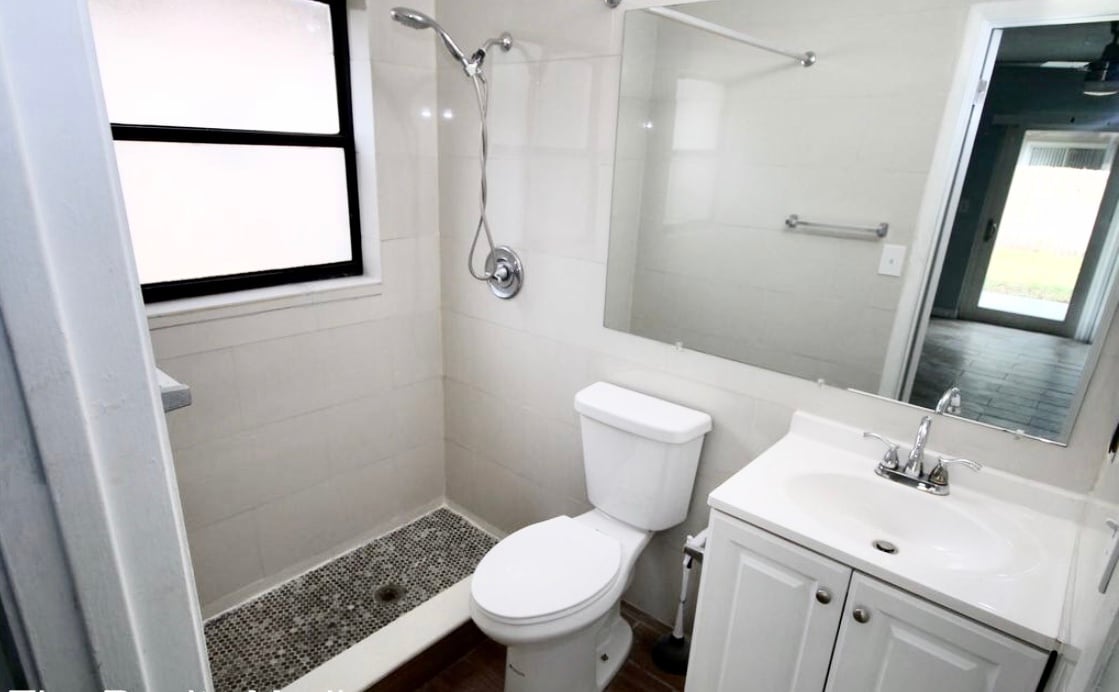 Building Photo - 5460 decatur st