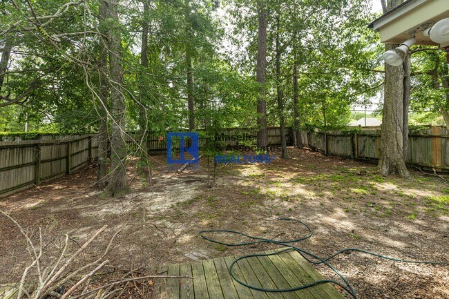 Building Photo - 1212 Barnett Bend Cir