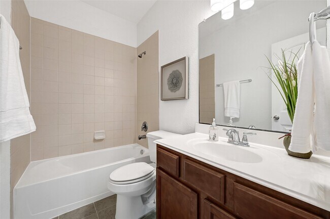 Building Photo - 31 Hearthwick Rd