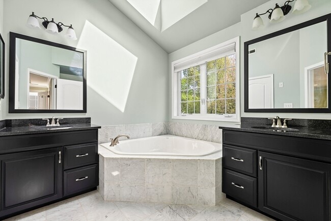 Building Photo - 46 Hound Pack Cir