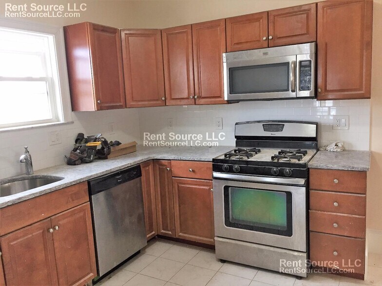 Building Photo - 24 Willard Ave