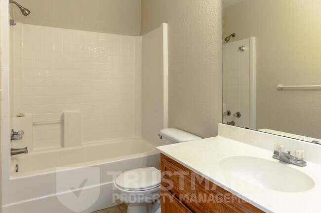 Building Photo - 4409 July Dr