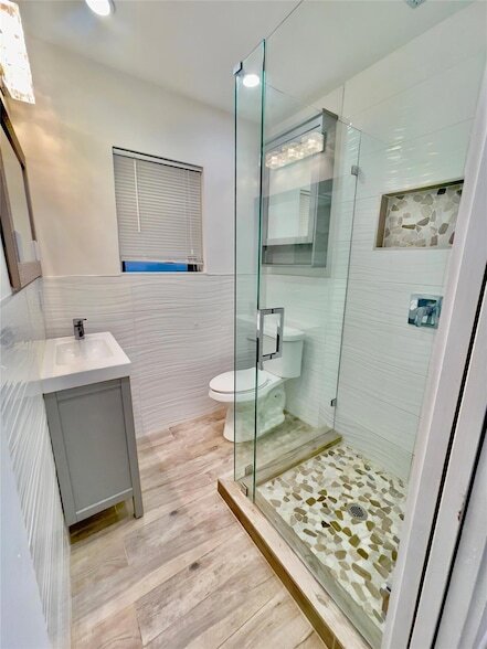 Building Photo - 1614 NE 7th St