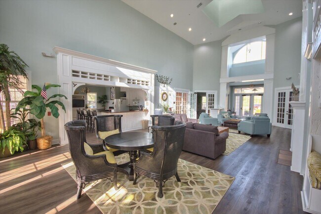 Building Photo - 2801 Chancellorsville Dr