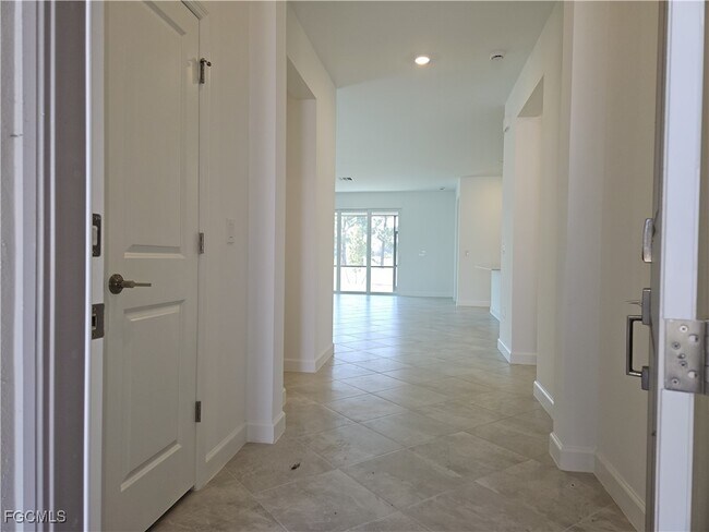 Building Photo - 20465 Copperhead Dr