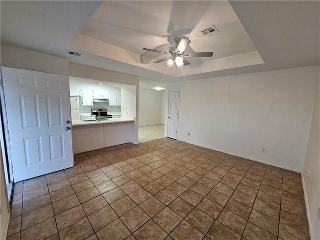 Building Photo - 2326 W Roselawn St