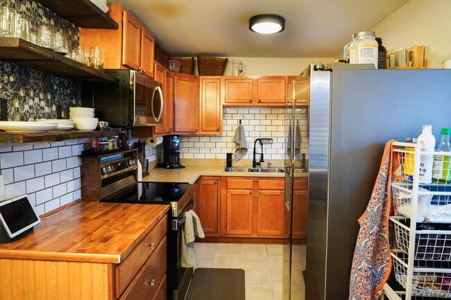 Building Photo - 10 Powhatton Dr