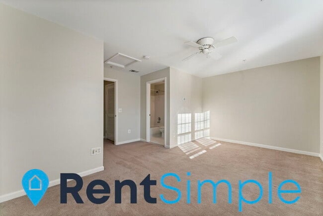 Building Photo - 3631 Madison Ln