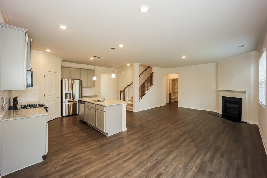 Building Photo - 101 Shadow Gln Rd