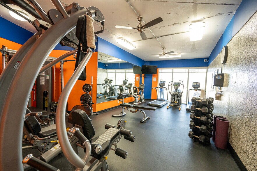 Building Photo - 3700 Galt Ocean Dr