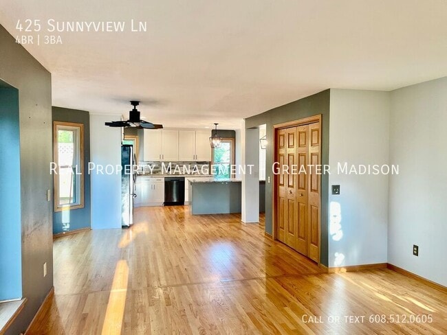Building Photo - 425 Sunnyview Ln