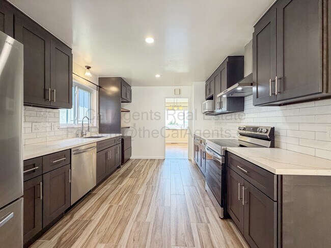 Building Photo - 6931 Wilson Way