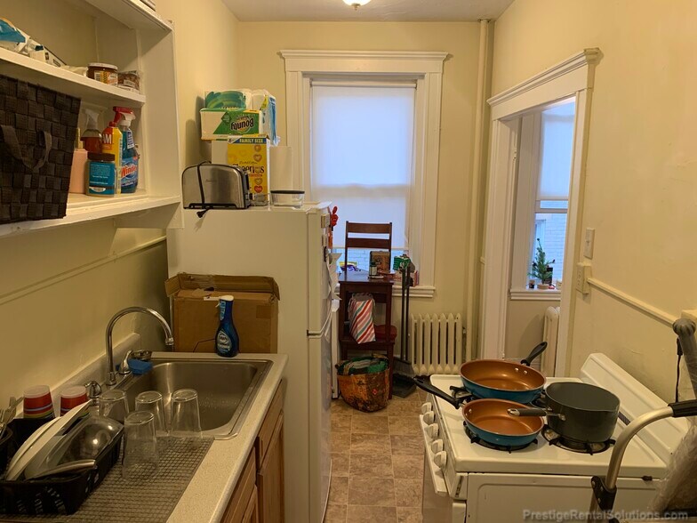 Building Photo - 65 Wood Ave