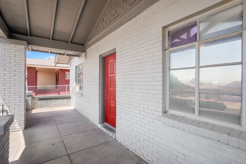 Building Photo - 2611 Pershing Dr