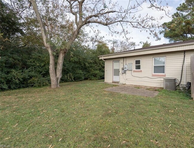 Building Photo - 1841A Riddle Ave