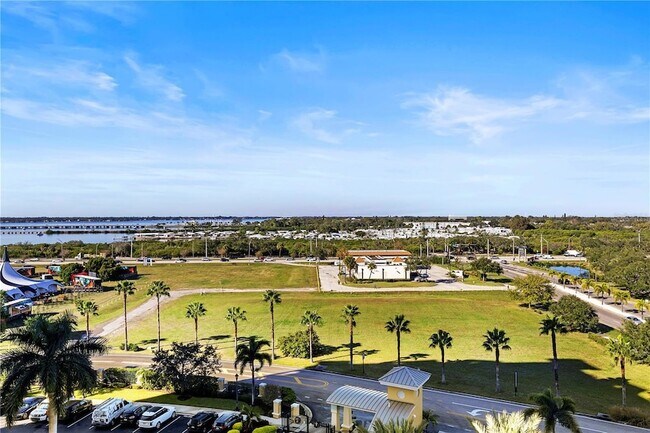 Building Photo - 140 Riviera Dunes Way