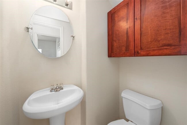 Building Photo - 10039 Noisy Waters Dr