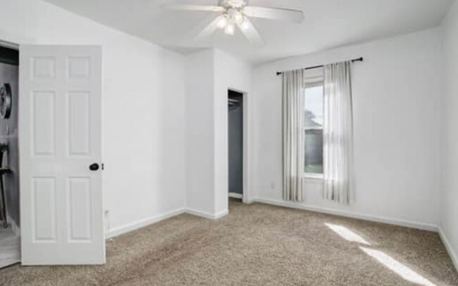 Building Photo - Picture-Perfect 3-Bedroom Charmer – A Drea...