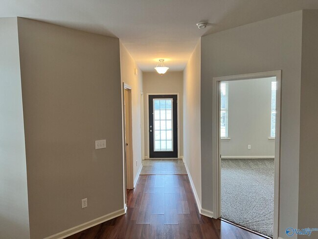 Building Photo - 1 Atherton Cir SW