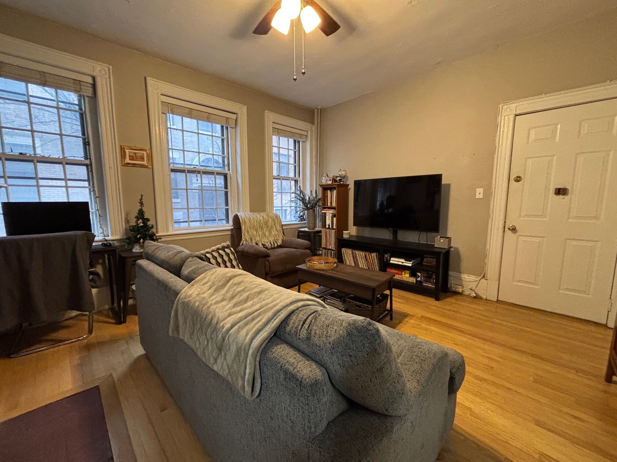 Building Photo - 9 Grove St