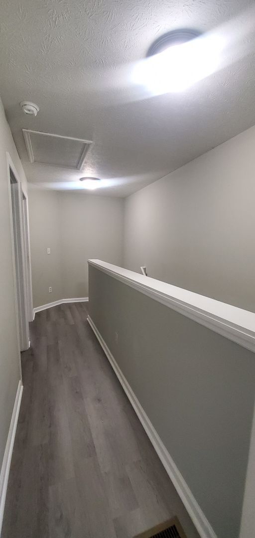 Building Photo - 118 Tanbark Dr
