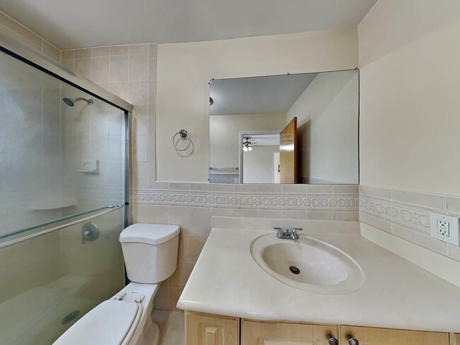 Building Photo - 2522 W 72nd St