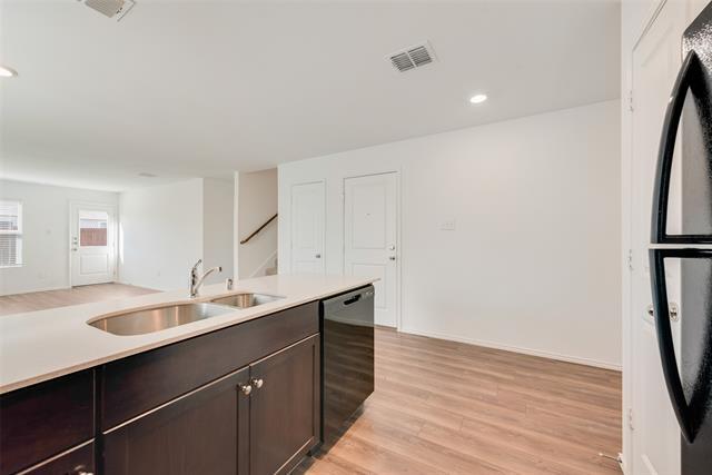 Building Photo - 2911 Bronte Blvd