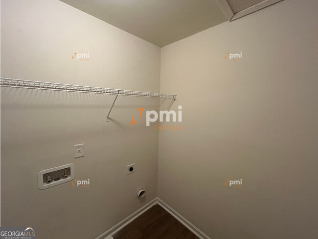 Building Photo - 156 Sourwood Ln